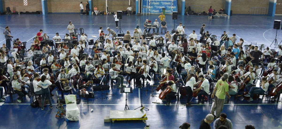 Más de 200 chicos de la región participaron del 1° Encuentro de Orquestas Escuela en Brown