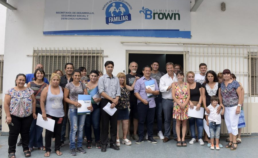 Cascallares: "En Brown hay un estado presente junto a las familias en vulnerabilidad social"