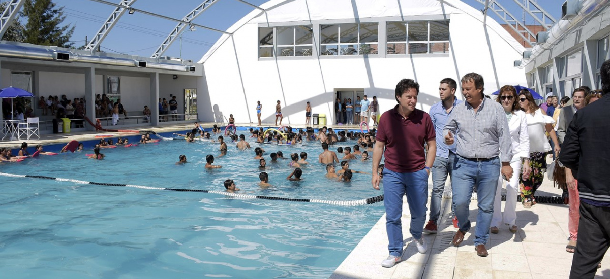 Cascallares visitó a 600 chicos que participan de la colonia y juegos recreativos