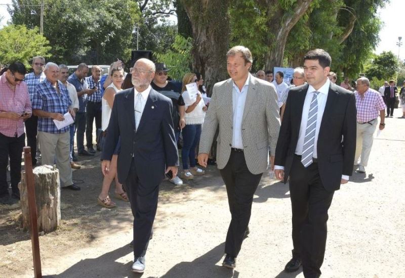 Cascallares encabezó homenaje a Henri Brégi, a 108 años de su hazaña