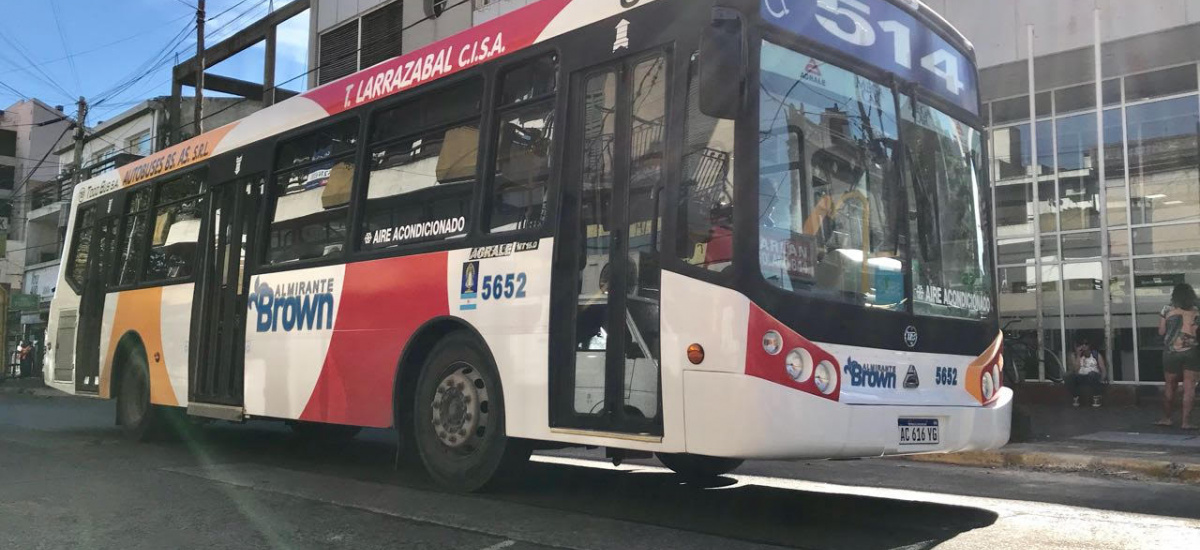 Cascallares: "Pusimos en la calle 170 micros 0km mejorando el servicio de transporte local"