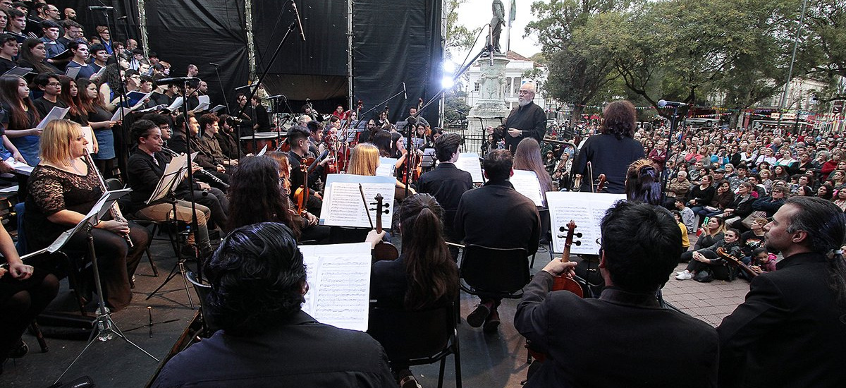 Luego de los conciertos de primavera, Brown ya palpita los festejos de su aniversario