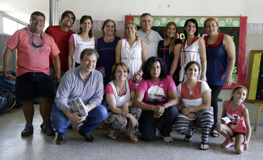 Entrega de equipamiento para las Escuelas Abiertas de Verano