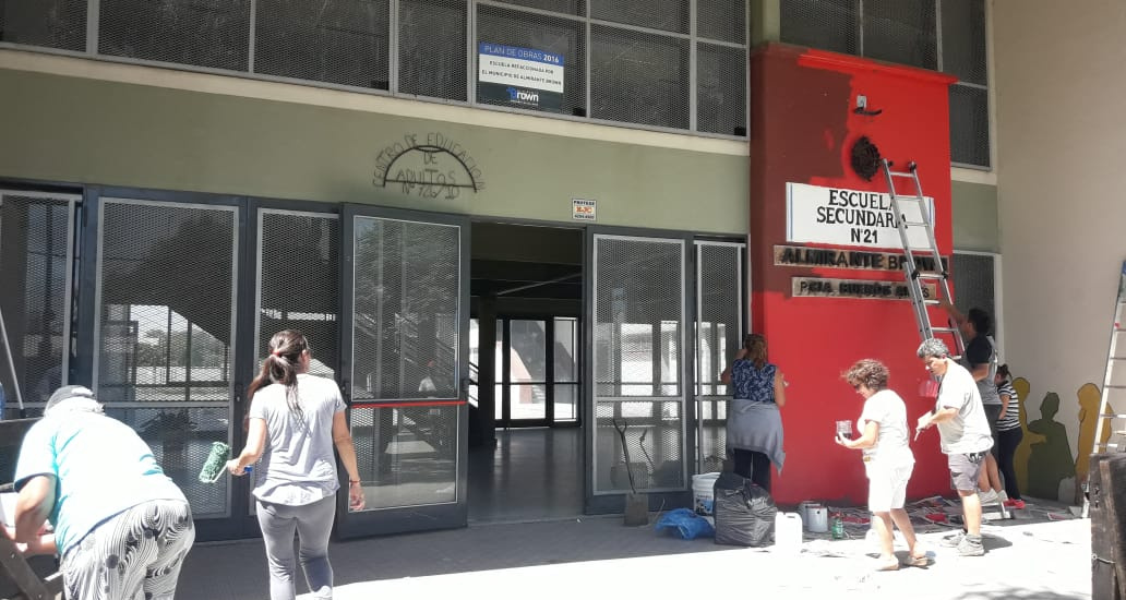 El programa "El Municipio presente en las escuelas" se lleva adelante en Burzaco