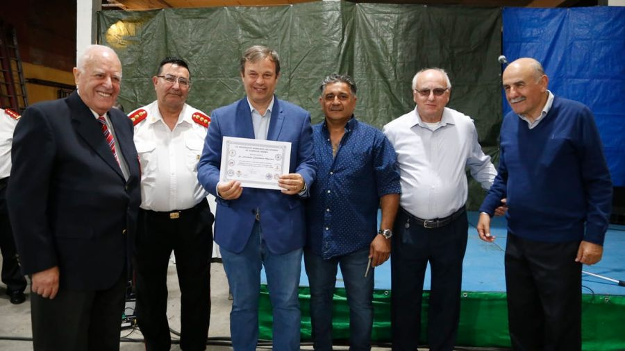 Cascallares visitó a los bomberos y convocó a seguir trabajando juntos