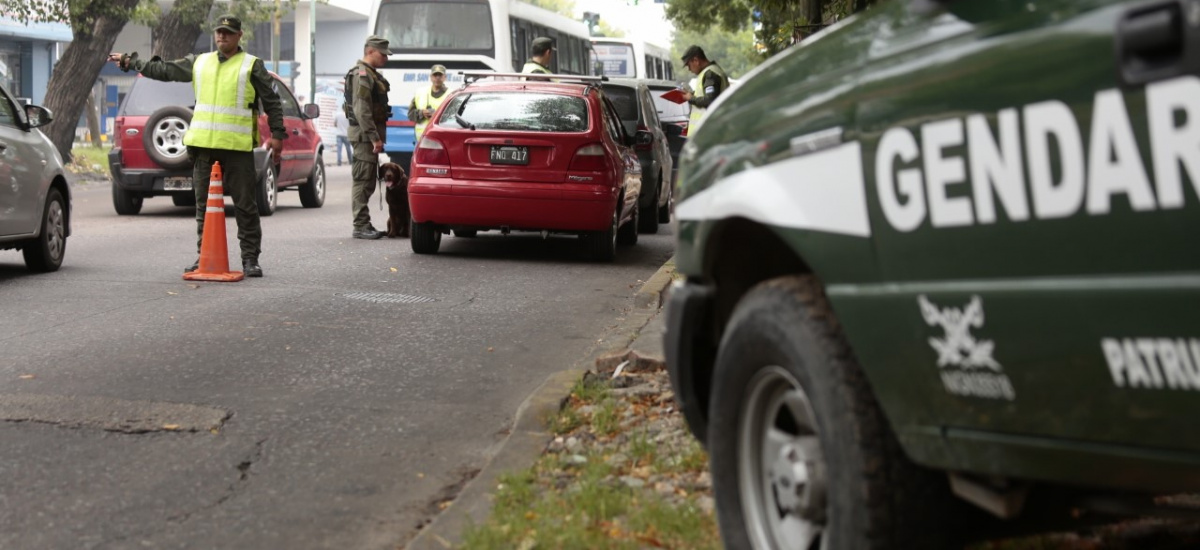Gendarmería patrulla los barrios y localidades de Alte. Brown