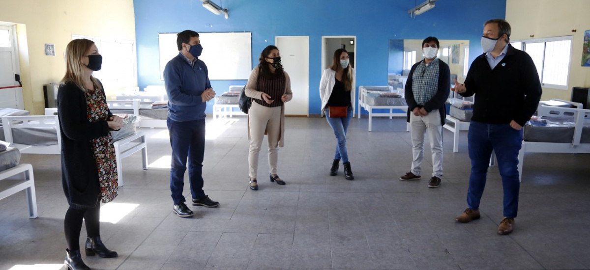Cascallares y Arroyo recorrieron un centro de aislamiento y un hospital modular en Don Orione