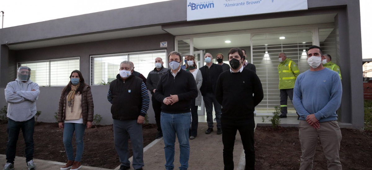 Cascallares y el viceministro de salud recorrieron el nuevo CAPS que atiende a Glew y Longchamps