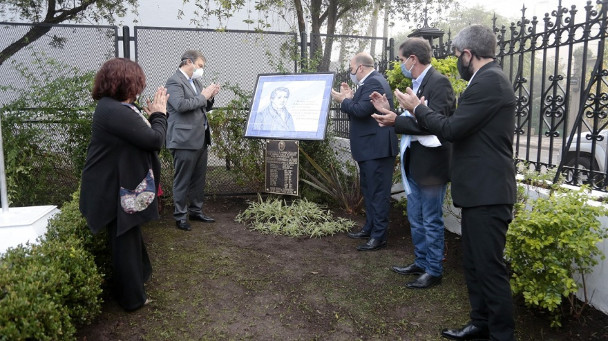 MURAL EN MAYÓLICA EN HOMENAJE A BELGRANO