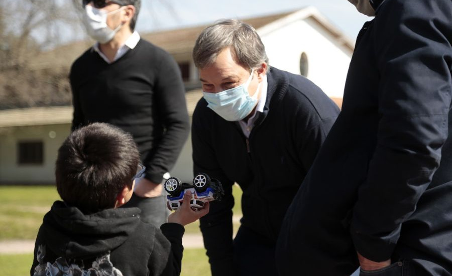 En la previa al día de la niñez, Cascallares visitó el "Hogar el Alba"
