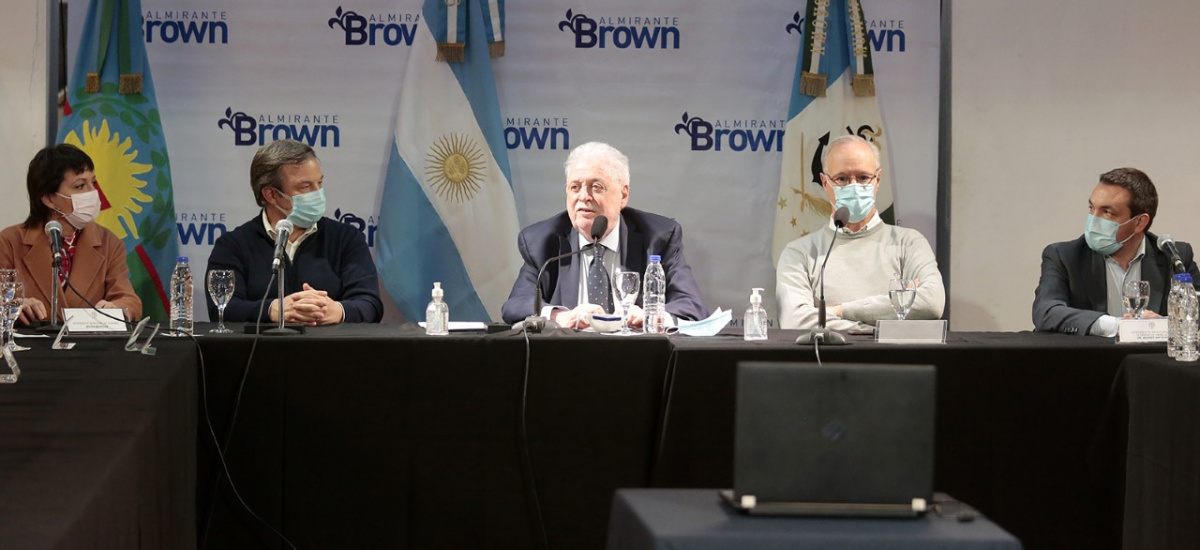 Cascallares encabezó con Ginés González García y Gollán la entrega de equipamiento