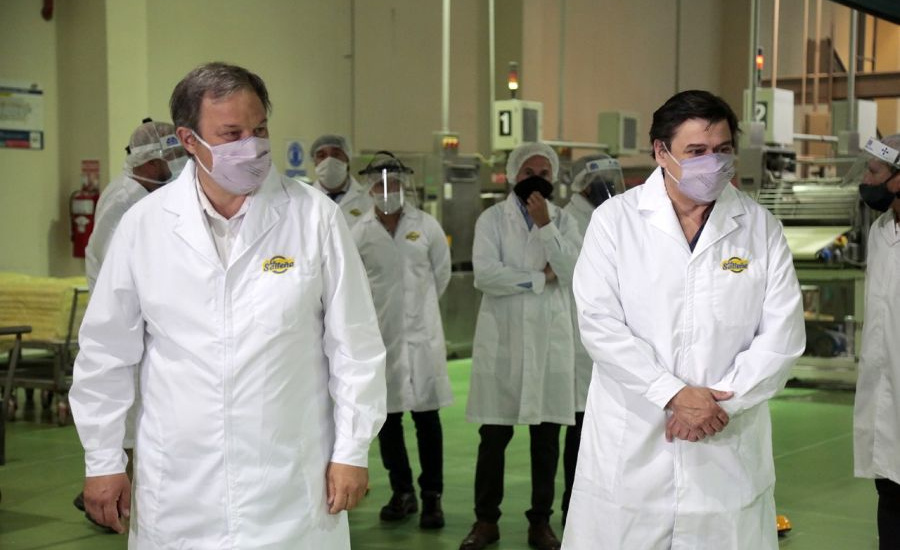 Cascallares y Moroni recorrieron el parque industrial de Alte Brown