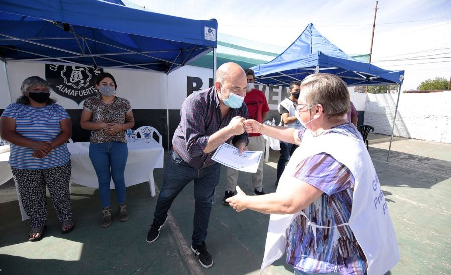 Reconocimiento a referentes comunitarias por su trabajo esencial en pandemia
