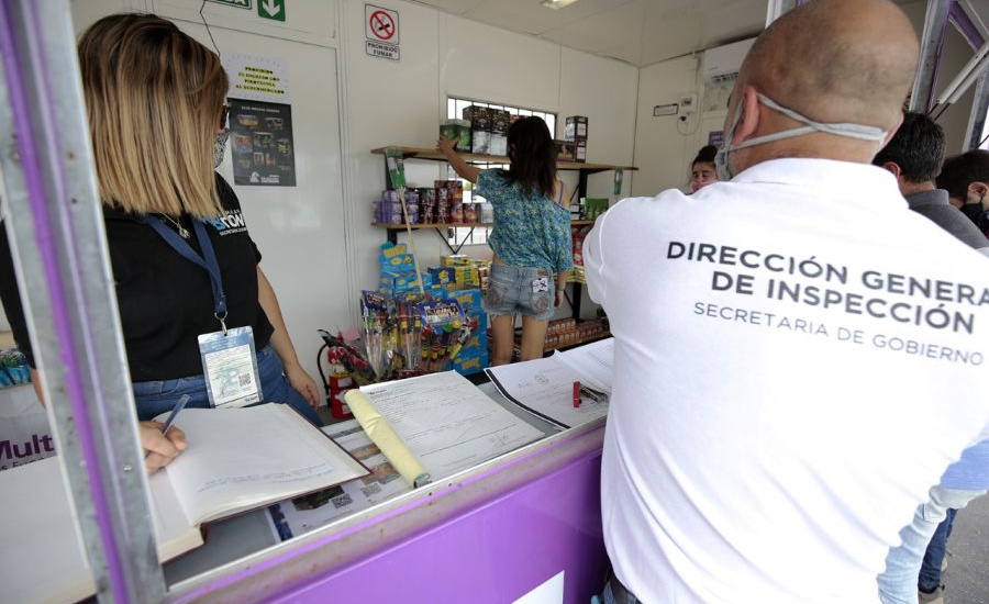 El municipio informó que está prohibida la pirotecnia sonora y ya realiza controles