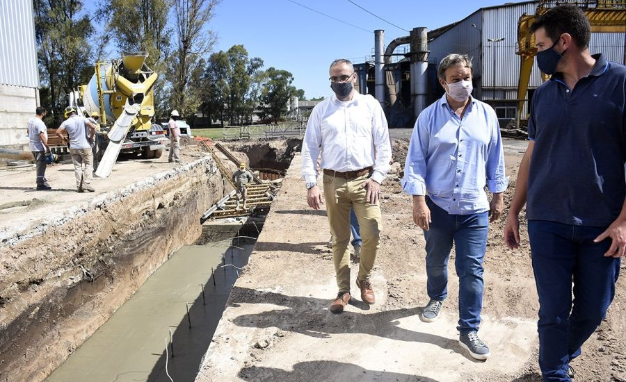 Cascallares recorrió una obra hidráulica histórica para Longchamps y Burzaco