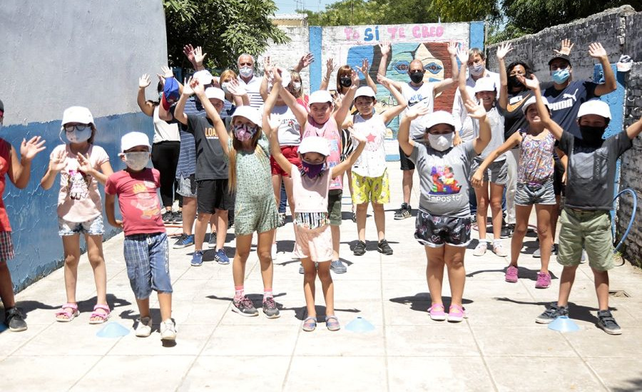 Cascallares visitó la sede de San José del programa “Verano ATR”