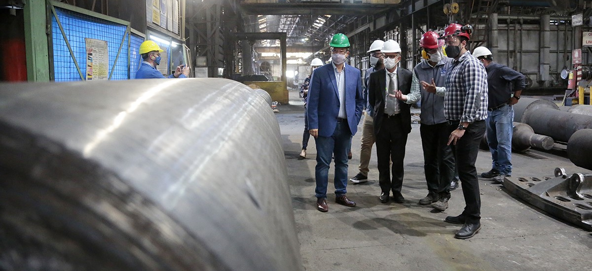 Cascallares y Schale recorrieron el parque industrial con foco en la producción