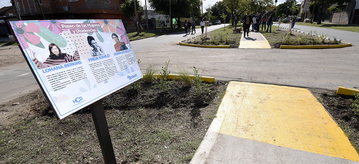Cascallares inauguró un nuevo espacio público: el Paseo de las Mujeres y disidencias