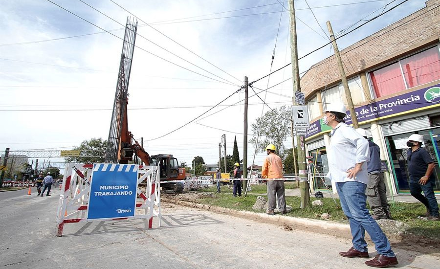 Cascallares: "Arrancó la histórica construcción del paso bajo nivel en la avenida San Martín"