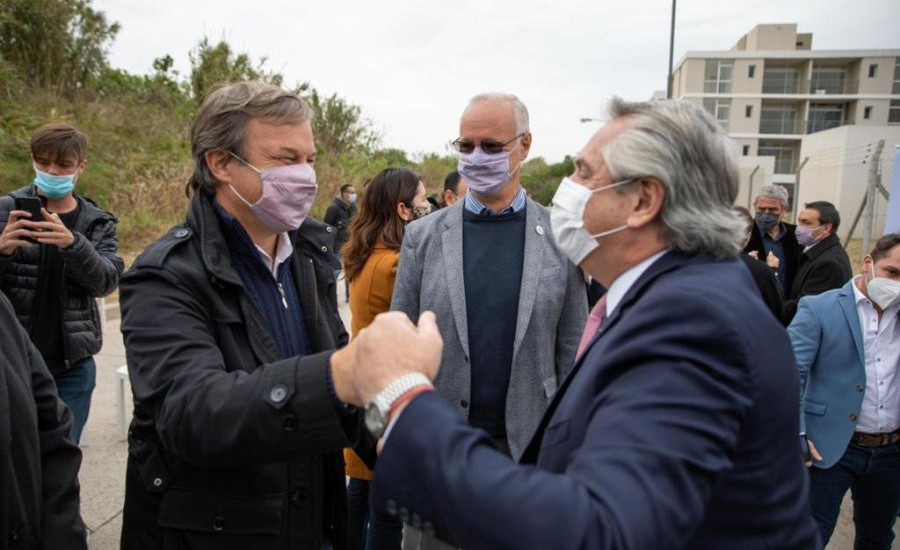 Cascallares junto a Alberto Fernández en programa de construcción de viviendas