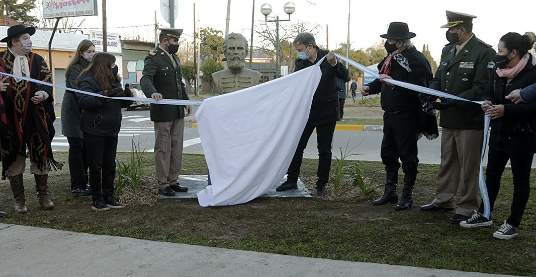 Cascallares encabezó un emotivo homenaje a Güemes en Rafael Calzada