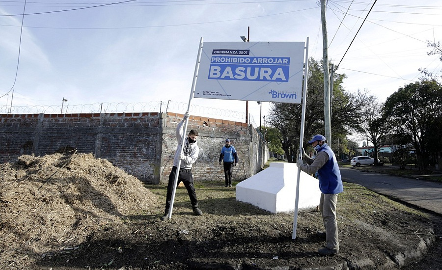 El Municipio transformó en espacios recuperados a dos microbasurales de Mármol y Burzaco