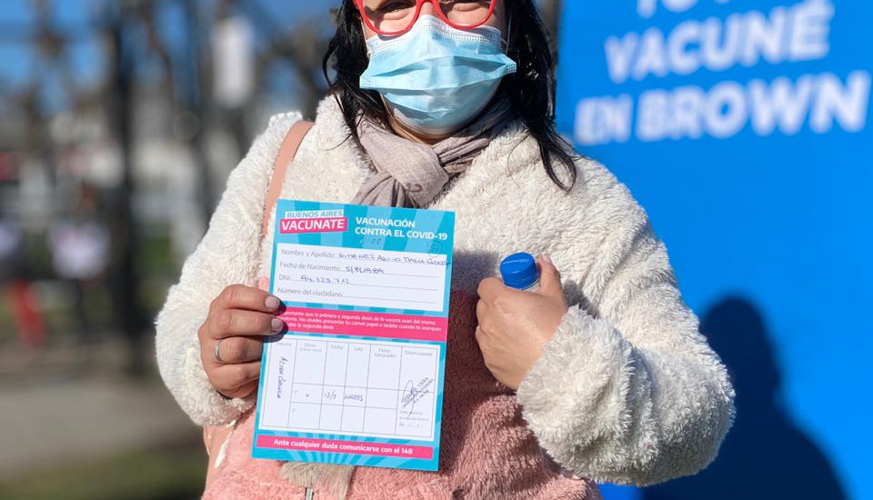 Con mil voluntarios y vacunatorios itinerantes, desarrollan un sábado de vacunación masiva