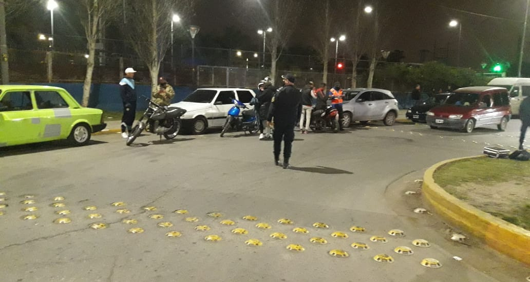 Longchamps: En operativos antipicadas secuestran motos, autos y retienen licencias