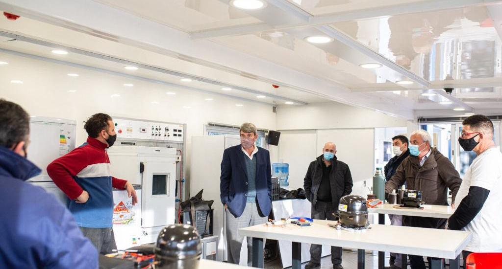 Instalan en Alte Brown aulas tecnológicas para dictar cursos de formación profesional