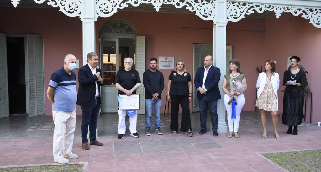 Emotiva ceremonia en el 150° aniversario del edificio histórico “La cucaracha”