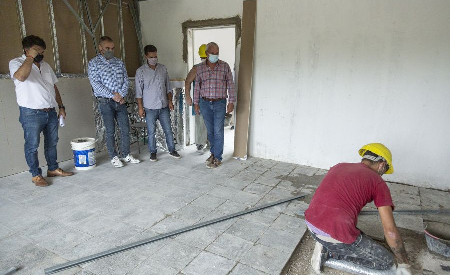 En la previa al inicio de clases, Fabiani recorrió obras en escuelas de Don Orione