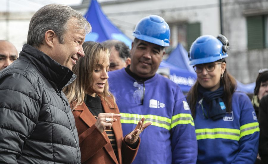 Malena Galmarini, Katopodis, Cascallares y Fabiani habilitaron una red de cloacas para 3 mil vecinos en San José