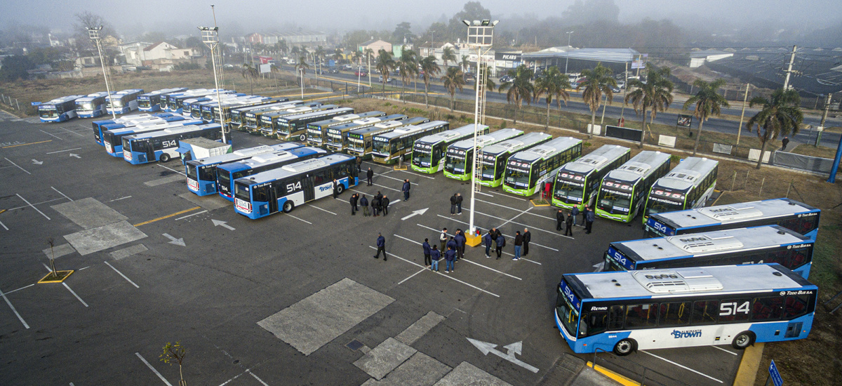 Cascallares y Fabiani presentaron unidades cero kilómetro para las líneas locales de colectivos