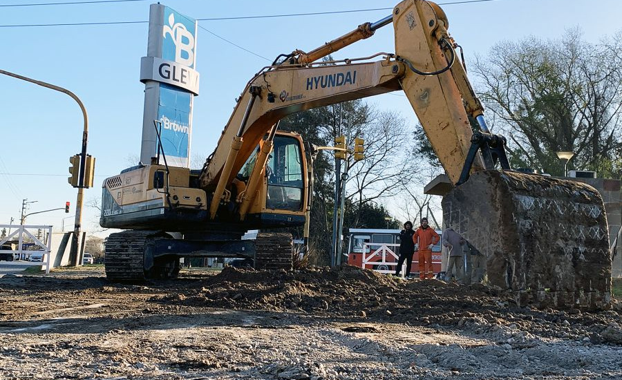 Comenzó la histórica obra de pavimentación de la avenida Capitán Olivera en Glew