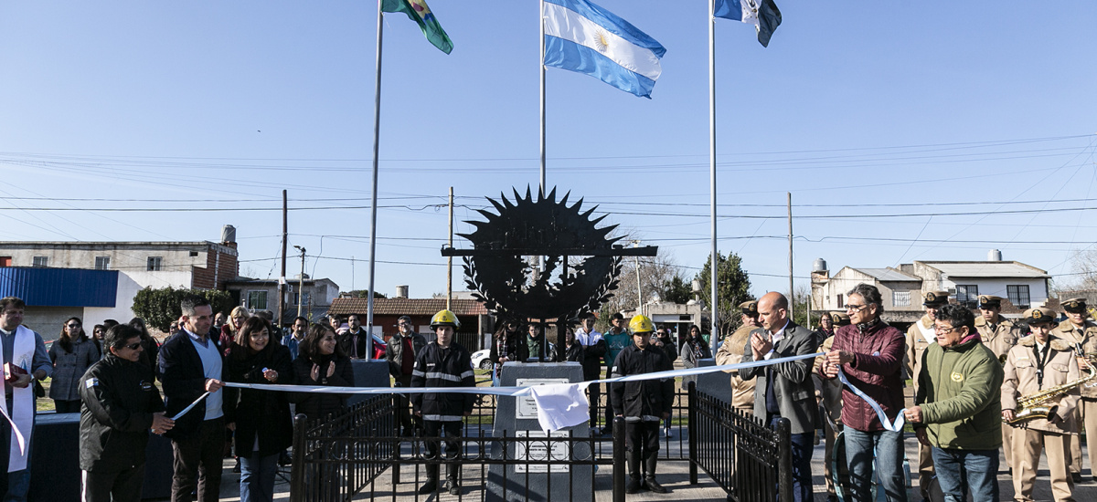 Emotivo acto por el 112º aniversario de la localidad de Longchamps
