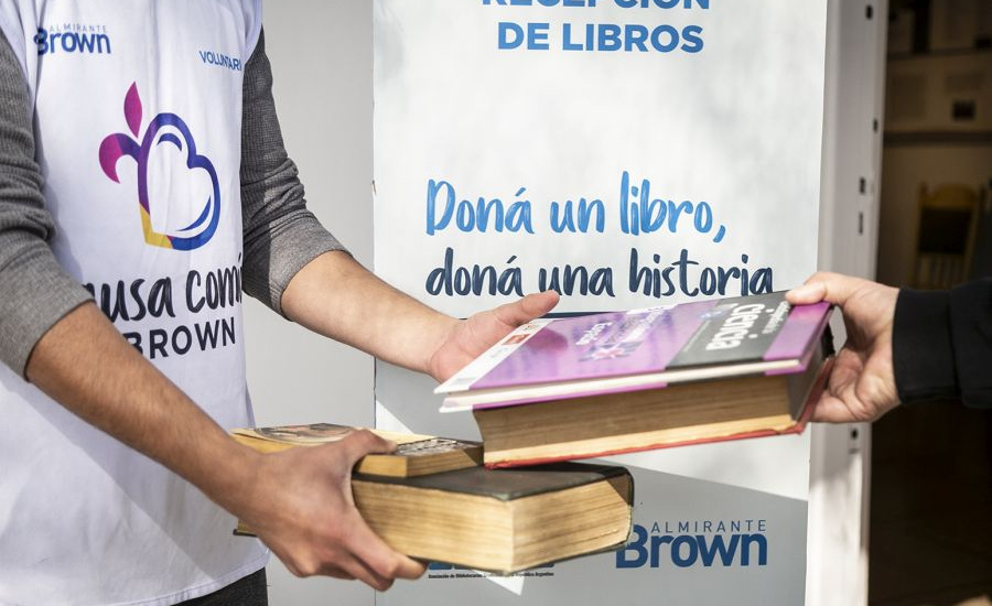 El Programa “Causa Común” recolecta libros para jardines comunitarios y sedes Fines