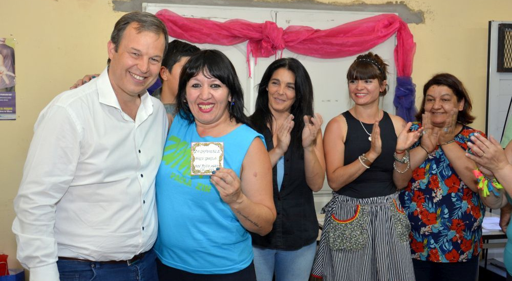 Cascallares participó del cierre de talleres y entrega de diplomas en el CIC de Mármol