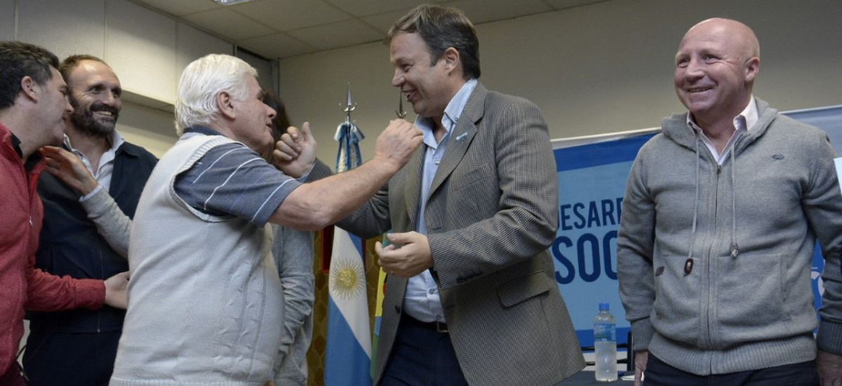 Cascallares junto a 30 clubes de barrio de Alte. Brown