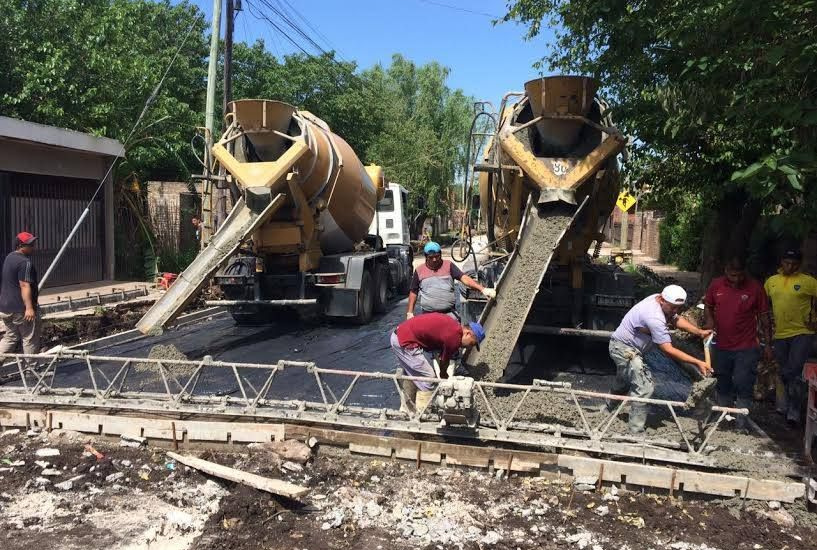 Cascallares recorrió obras de pavimentación en San José, Ministro Rivadavia y Malvinas Argentinas