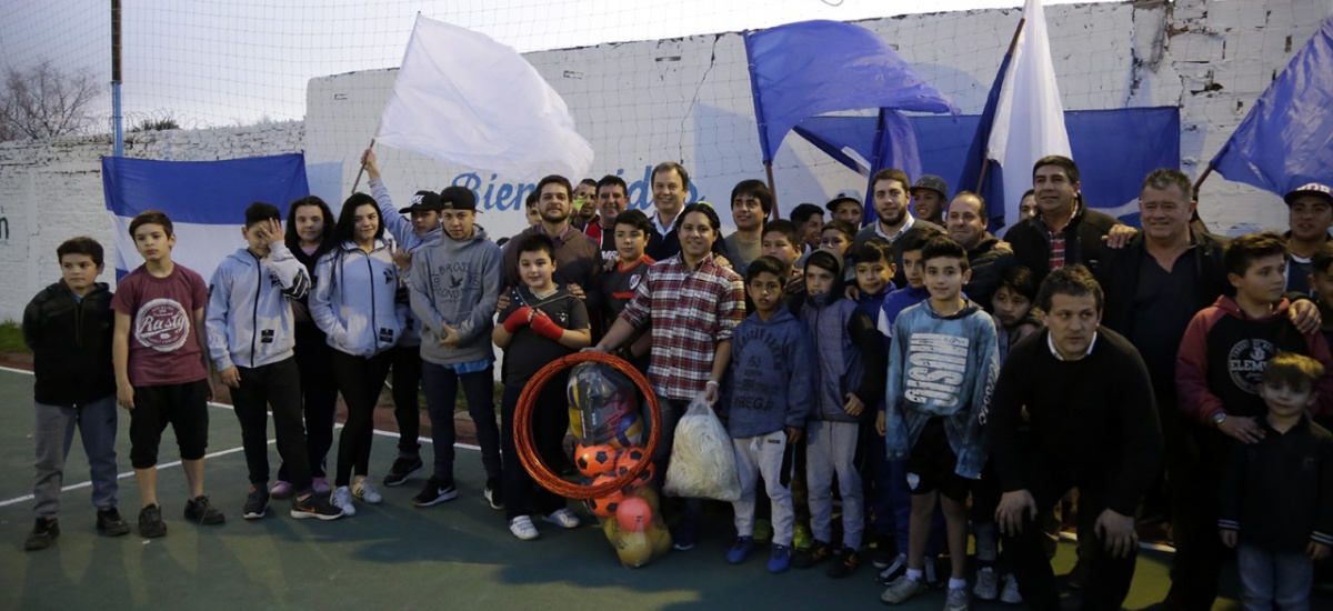 Cascallares visitó la Unión Vecinal "Sakura" puesta en valor por el municipio